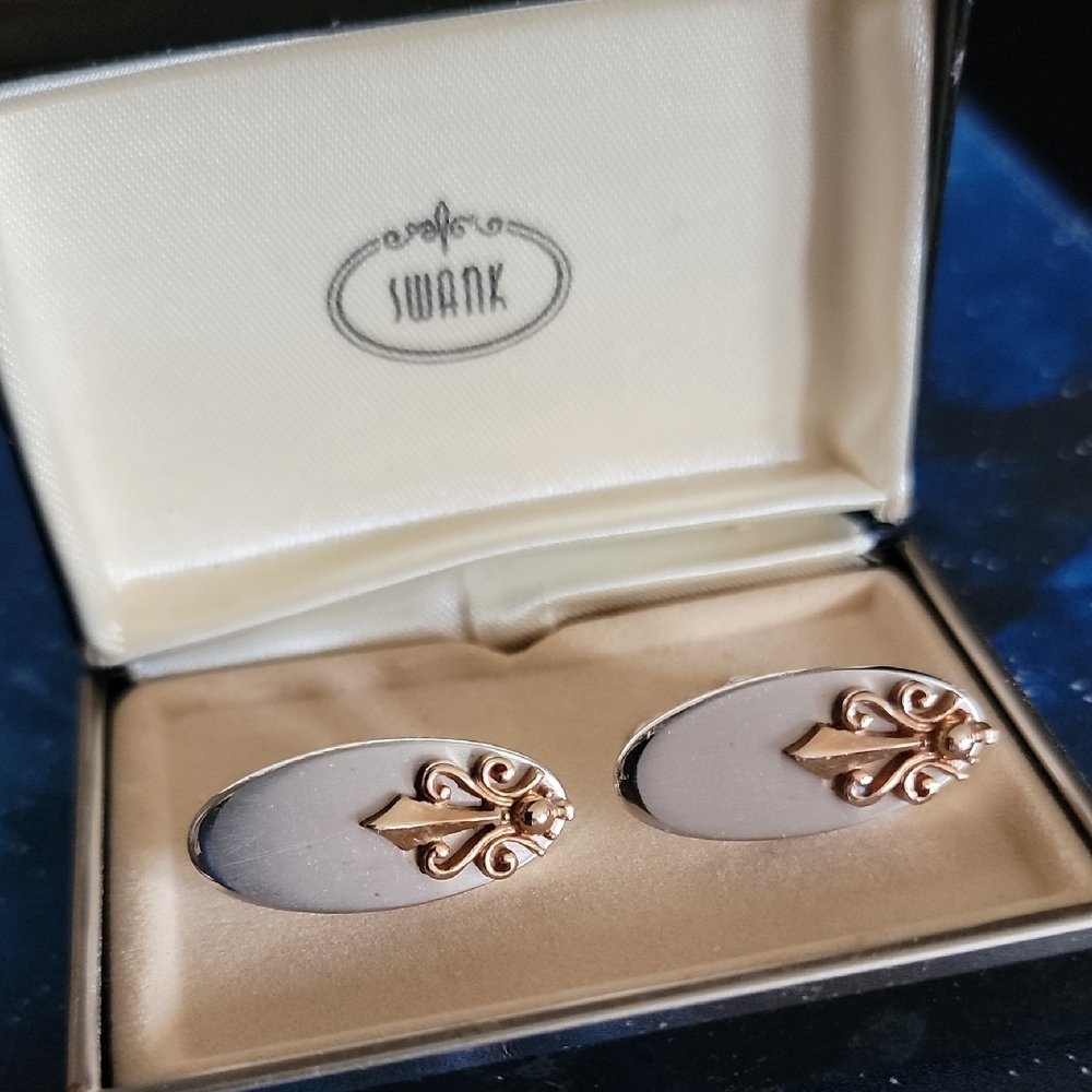 Vintage Swank Two-Tone Fleur de Lis Cuff Links